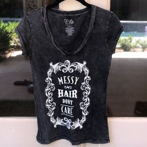 messy hair tee
